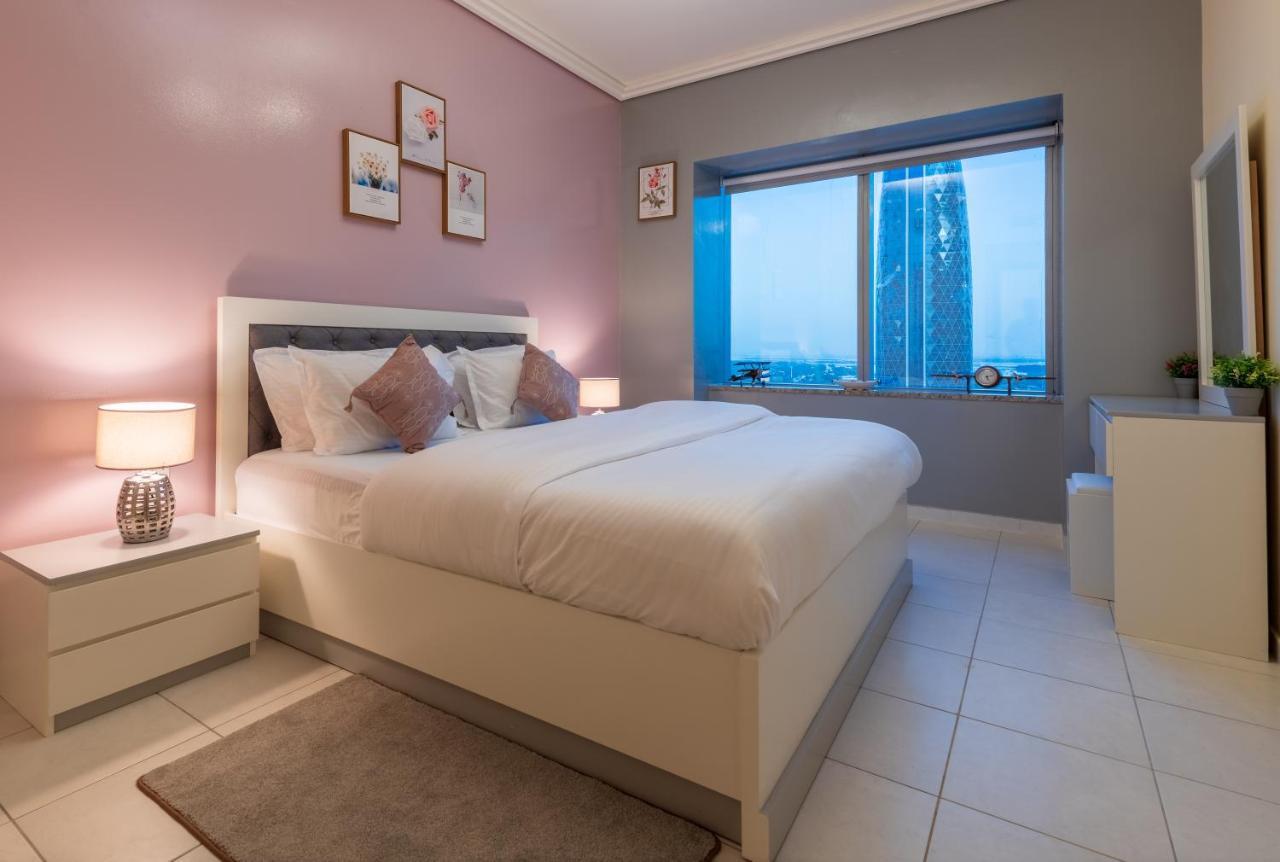 Trinity Holiday Homes - Sheikh Zayed Road Near To Financial Center Metro Station Дубай Экстерьер фото
