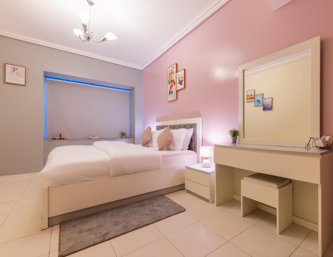 Trinity Holiday Homes - Sheikh Zayed Road Near To Financial Center Metro Station Дубай Экстерьер фото