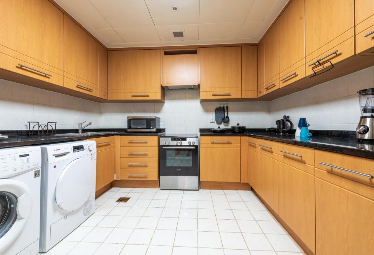 Trinity Holiday Homes - Sheikh Zayed Road Near To Financial Center Metro Station Дубай Экстерьер фото