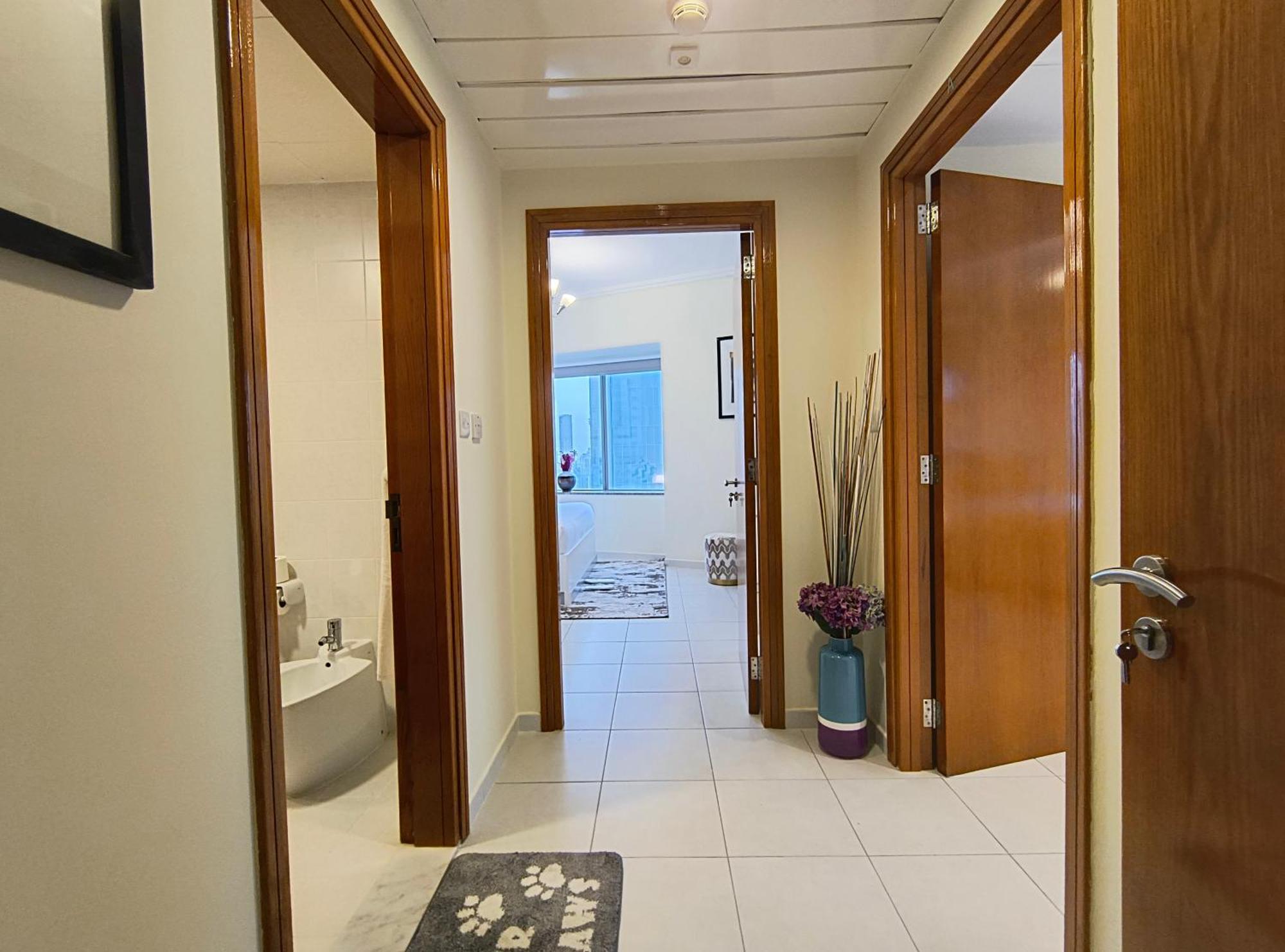 Trinity Holiday Homes - Sheikh Zayed Road Near To Financial Center Metro Station Дубай Экстерьер фото