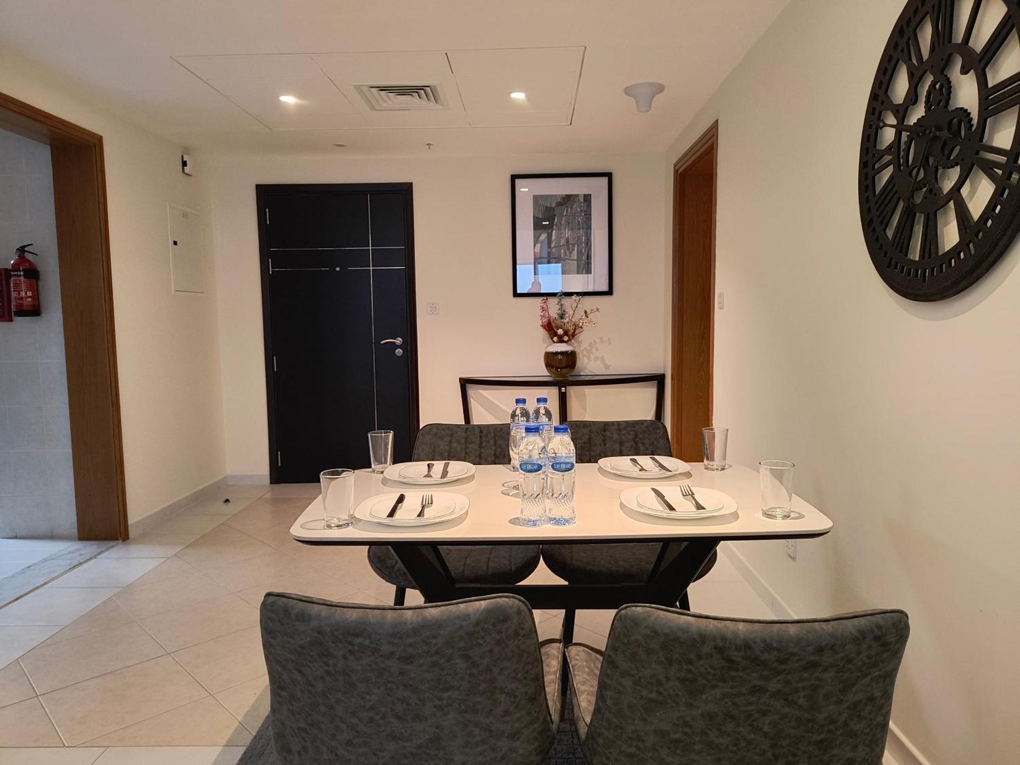 Trinity Holiday Homes - Sheikh Zayed Road Near To Financial Center Metro Station Дубай Экстерьер фото