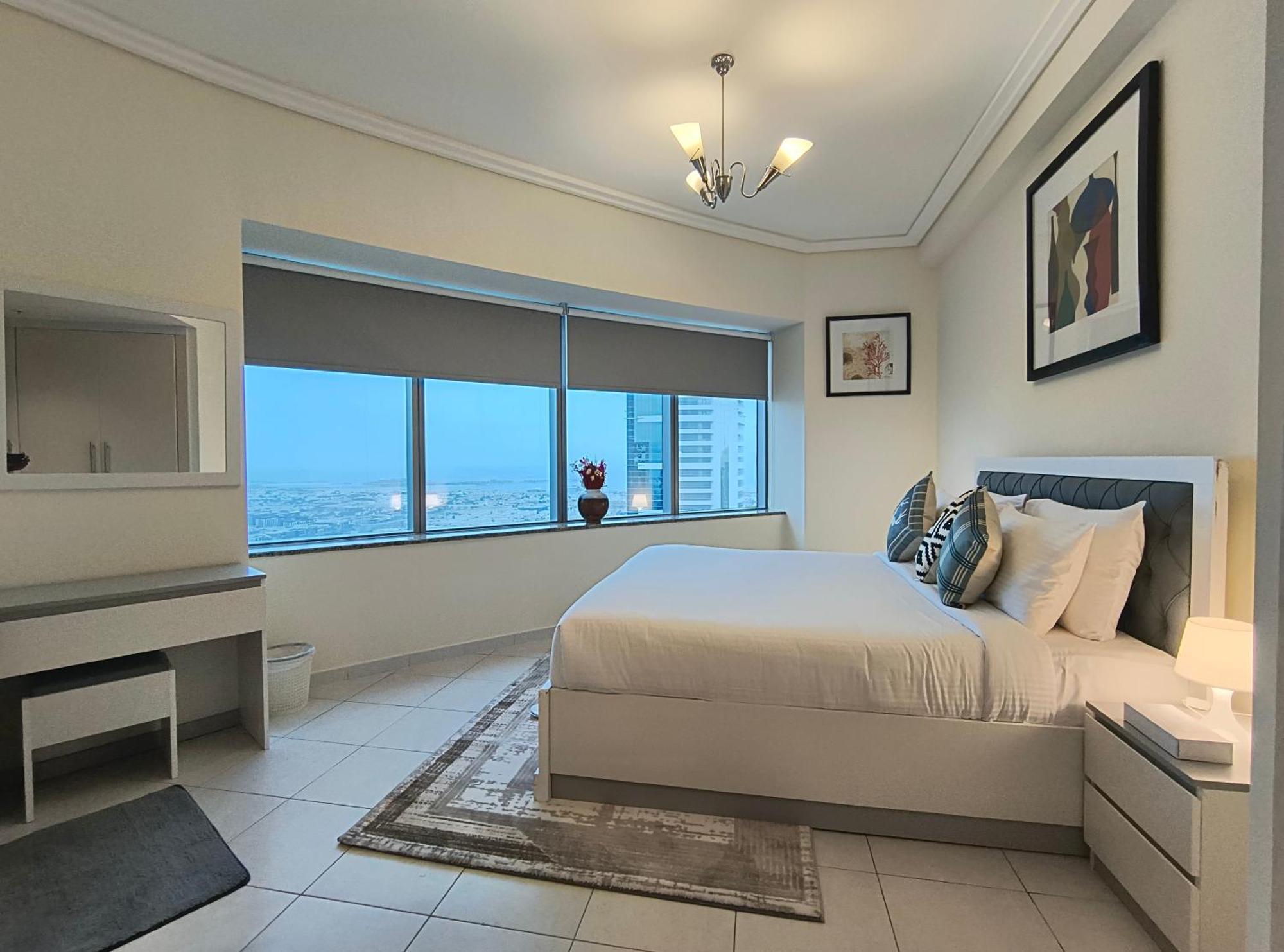 Trinity Holiday Homes - Sheikh Zayed Road Near To Financial Center Metro Station Дубай Экстерьер фото