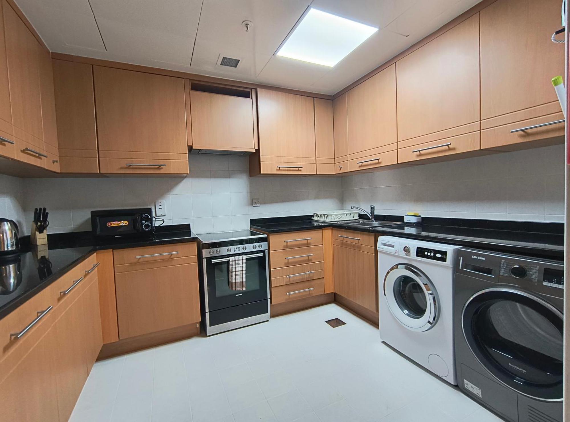 Trinity Holiday Homes - Sheikh Zayed Road Near To Financial Center Metro Station Дубай Экстерьер фото