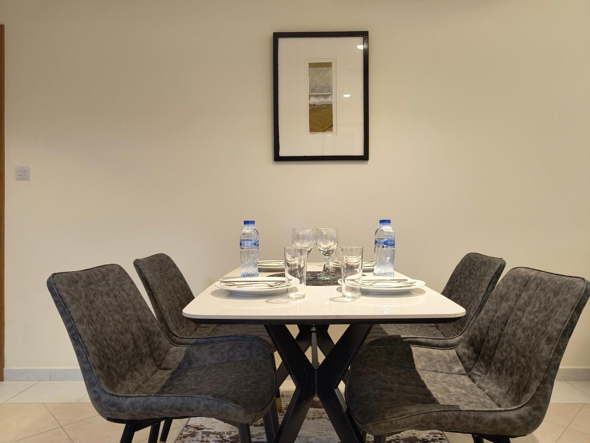 Trinity Holiday Homes - Sheikh Zayed Road Near To Financial Center Metro Station Дубай Экстерьер фото