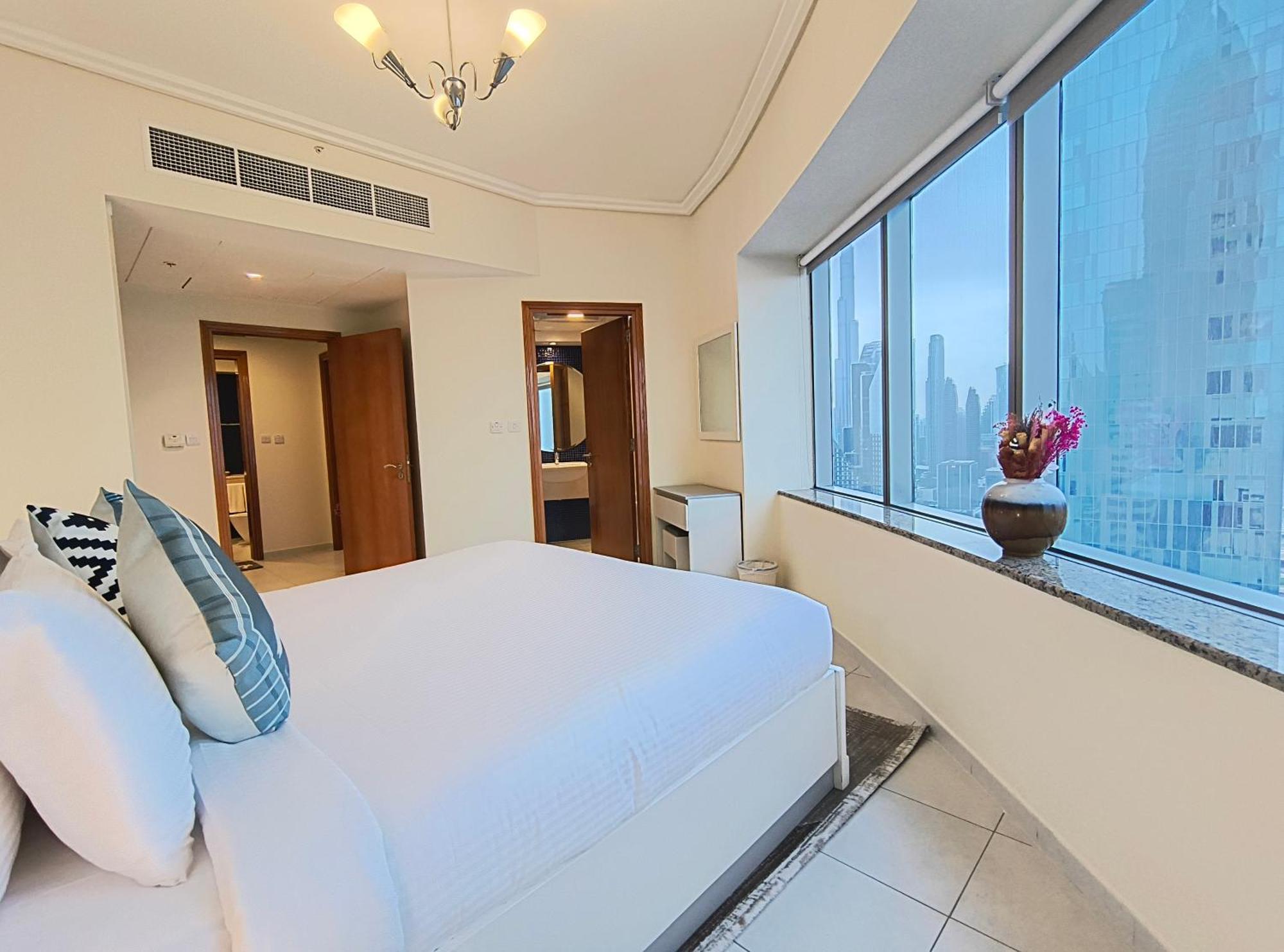 Trinity Holiday Homes - Sheikh Zayed Road Near To Financial Center Metro Station Дубай Экстерьер фото