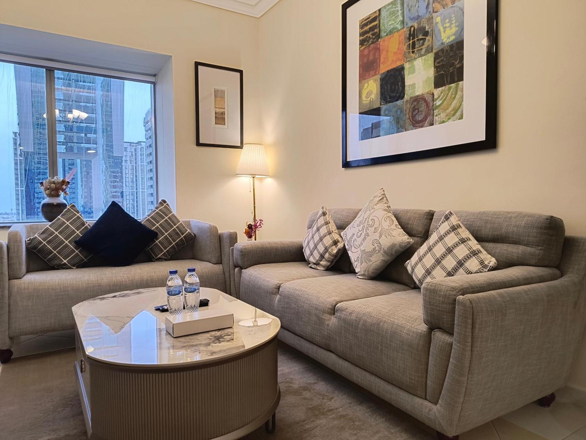 Trinity Holiday Homes - Sheikh Zayed Road Near To Financial Center Metro Station Дубай Экстерьер фото
