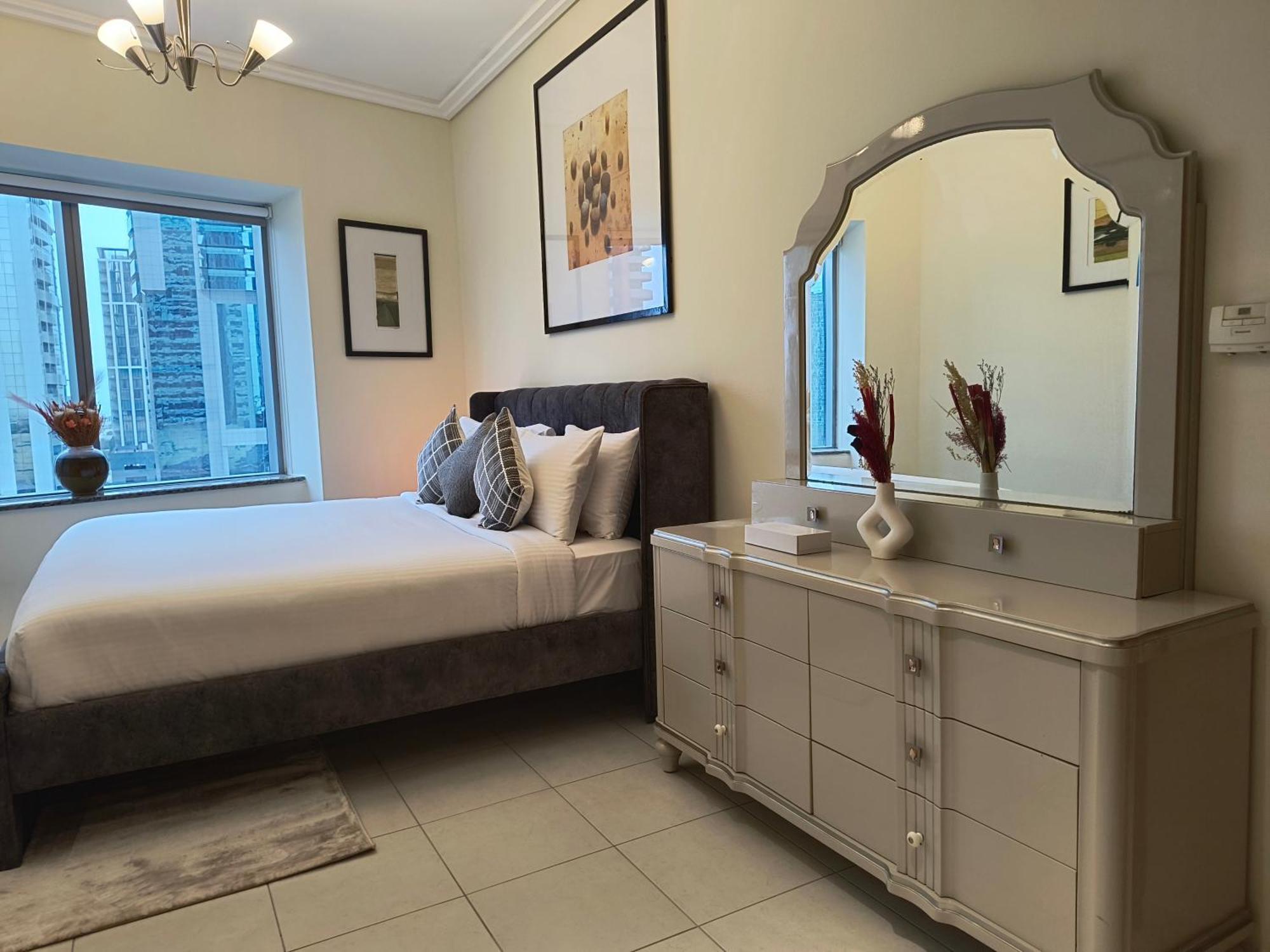 Trinity Holiday Homes - Sheikh Zayed Road Near To Financial Center Metro Station Дубай Экстерьер фото