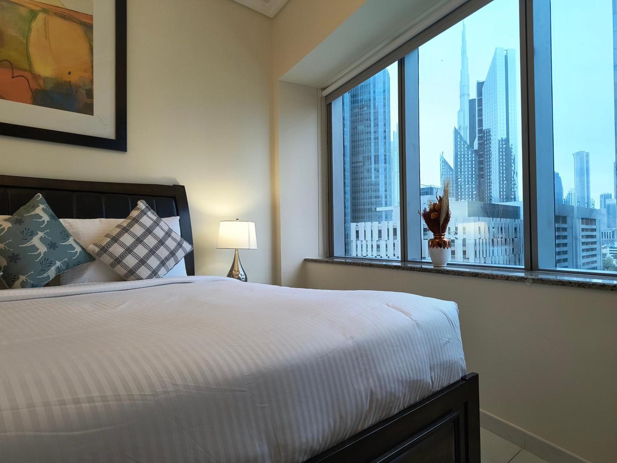 Trinity Holiday Homes - Sheikh Zayed Road Near To Financial Center Metro Station Дубай Экстерьер фото