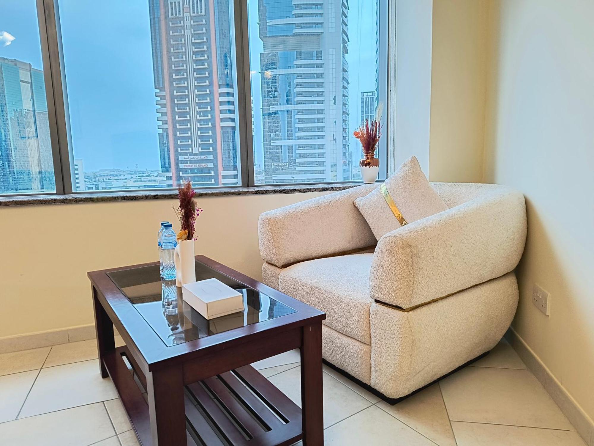Trinity Holiday Homes - Sheikh Zayed Road Near To Financial Center Metro Station Дубай Экстерьер фото